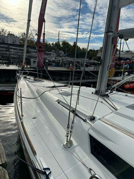 47ft Jeanneau Yacht For Sale