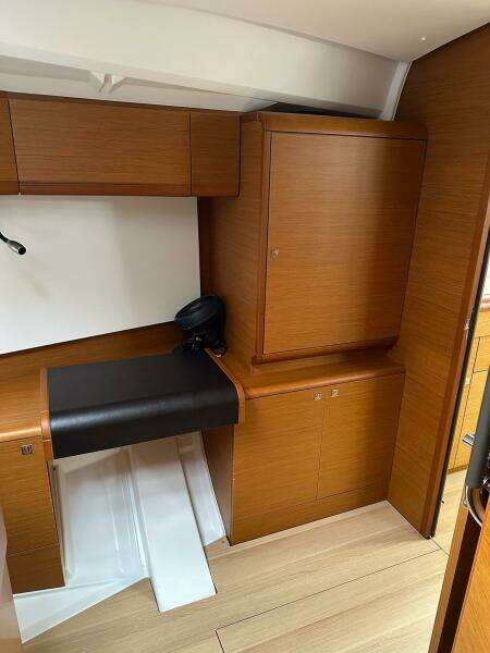 47ft Jeanneau Yacht For Sale