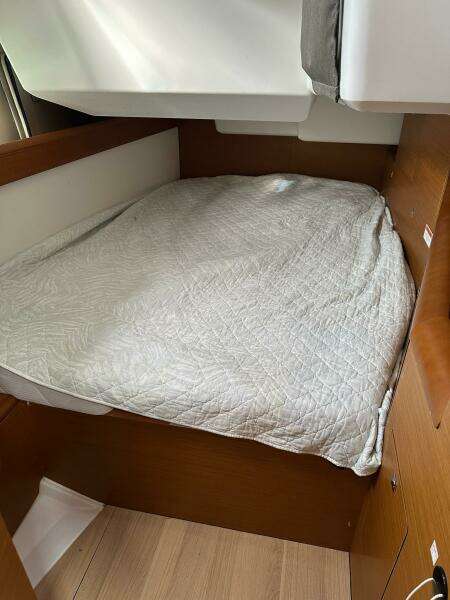 47ft Jeanneau Yacht For Sale
