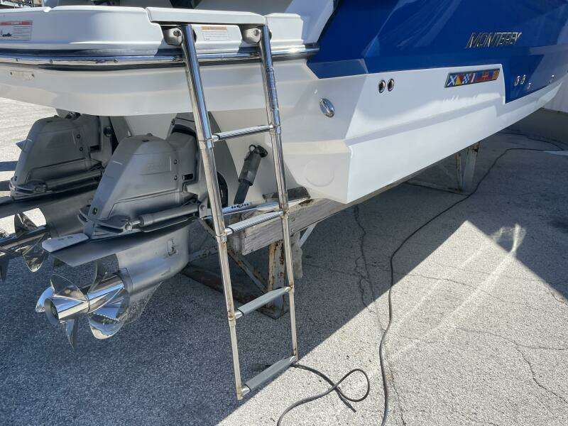 Andiamo 32ft Monterey Yacht For Sale