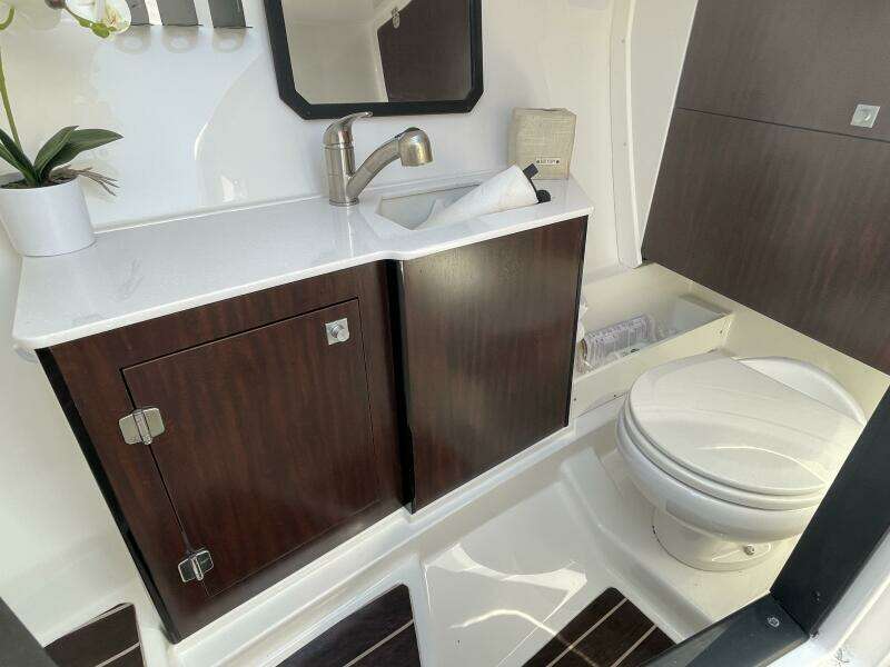 Andiamo 32ft Monterey Yacht For Sale