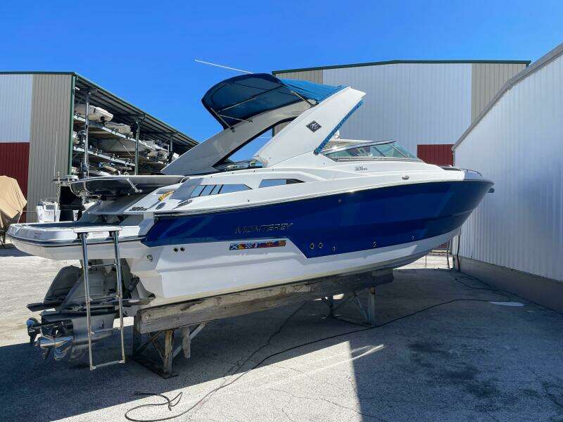 Andiamo 32ft Monterey Yacht For Sale