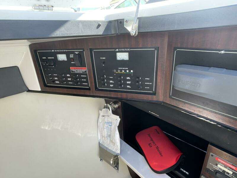Andiamo 32ft Monterey Yacht For Sale