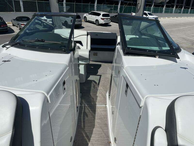 Andiamo 32ft Monterey Yacht For Sale