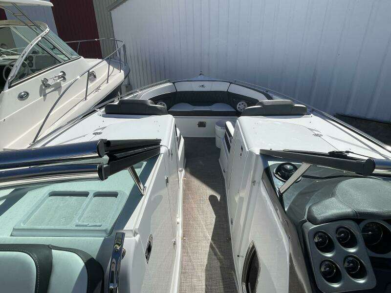 Andiamo 32ft Monterey Yacht For Sale