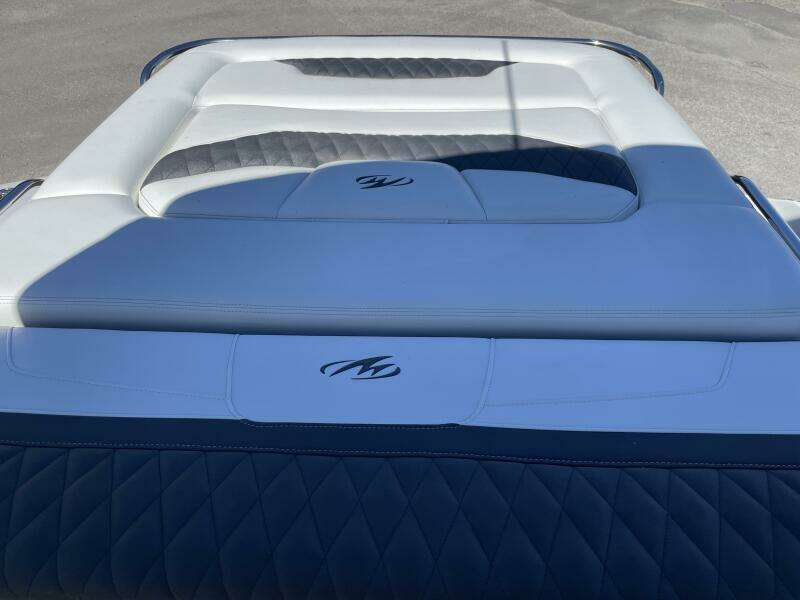 Andiamo 32ft Monterey Yacht For Sale