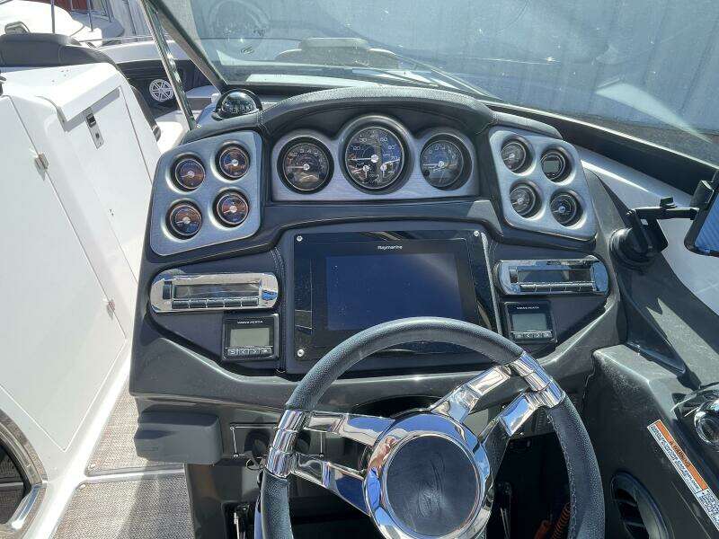 Andiamo 32ft Monterey Yacht For Sale