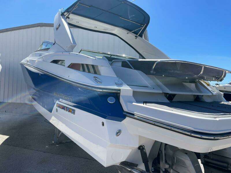 Andiamo 32ft Monterey Yacht For Sale