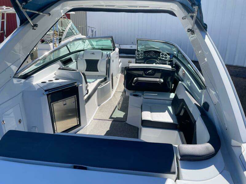 Andiamo 32ft Monterey Yacht For Sale