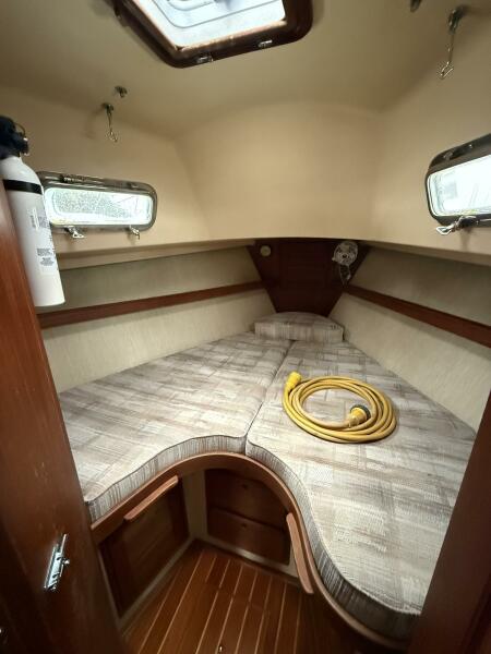 29' 1991 Island Packet IP-29