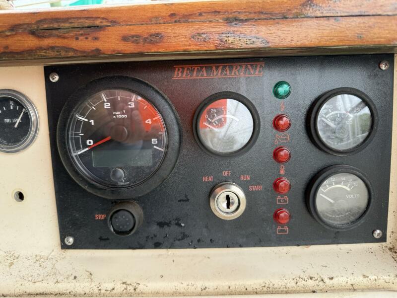 29' 1991 Island Packet IP-29