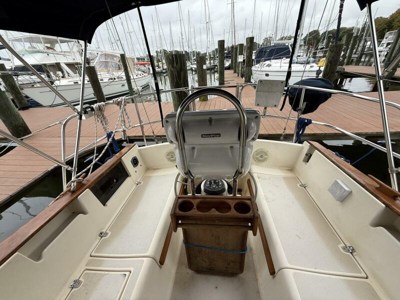 29' 1991 Island Packet IP-29