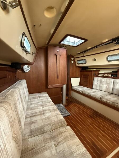 29' 1991 Island Packet IP-29