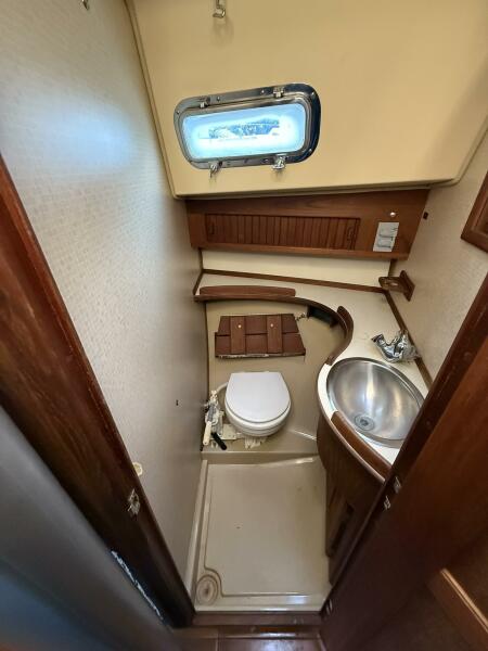 29' 1991 Island Packet IP-29