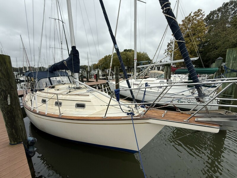 29' 1991 Island Packet IP-29