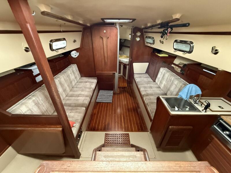 29' 1991 Island Packet IP-29