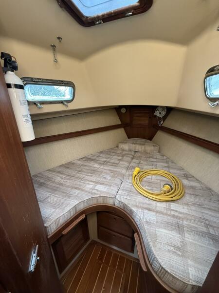 29' 1991 Island Packet IP-29