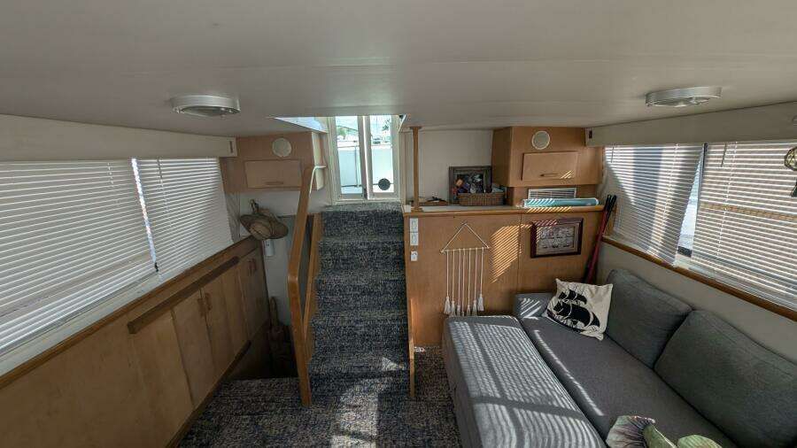 Have Love Will Travel 37ft Carver Yacht For Sale