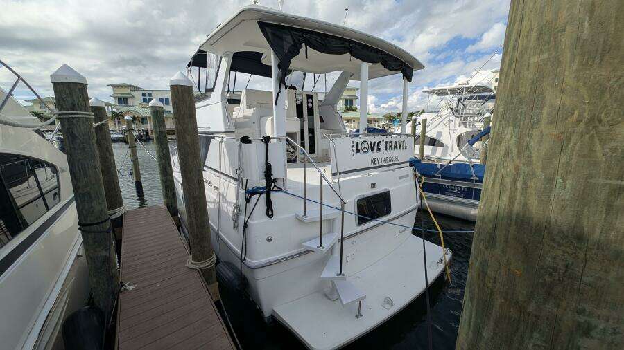 Have Love Will Travel 37ft Carver Yacht For Sale