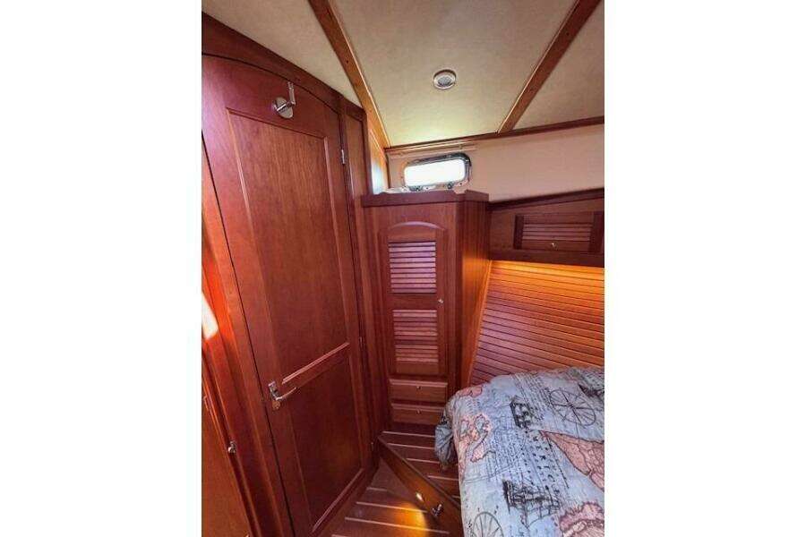 Independence 42ft Sabre Yacht For Sale
