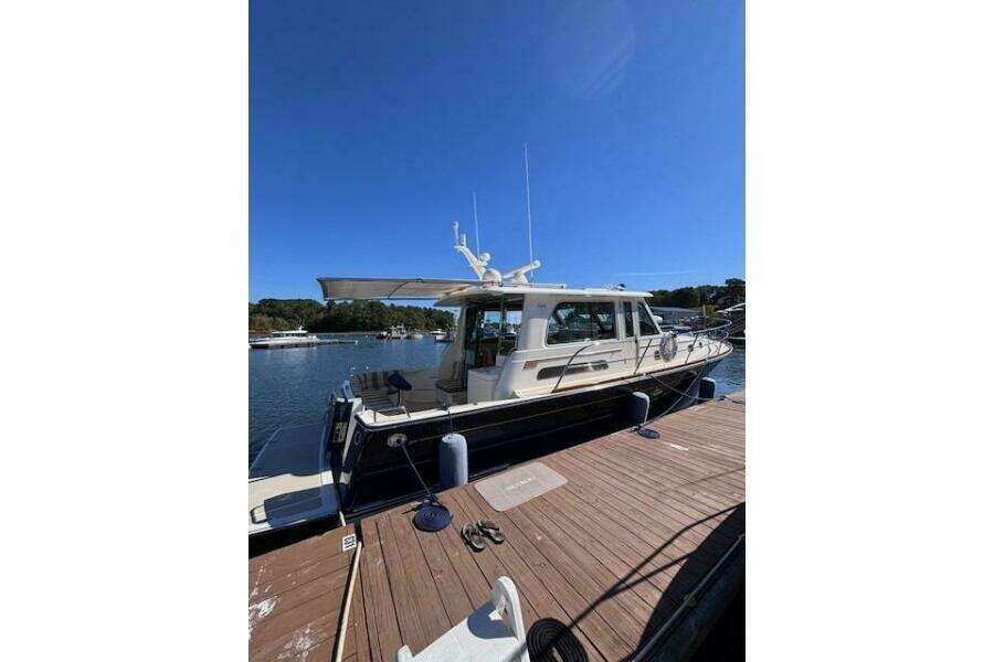 Independence 42ft Sabre Yacht For Sale