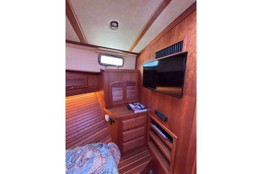 Independence 42ft Sabre Yacht For Sale