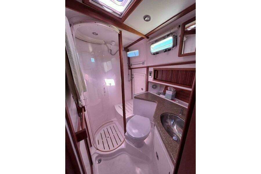 Independence 42ft Sabre Yacht For Sale