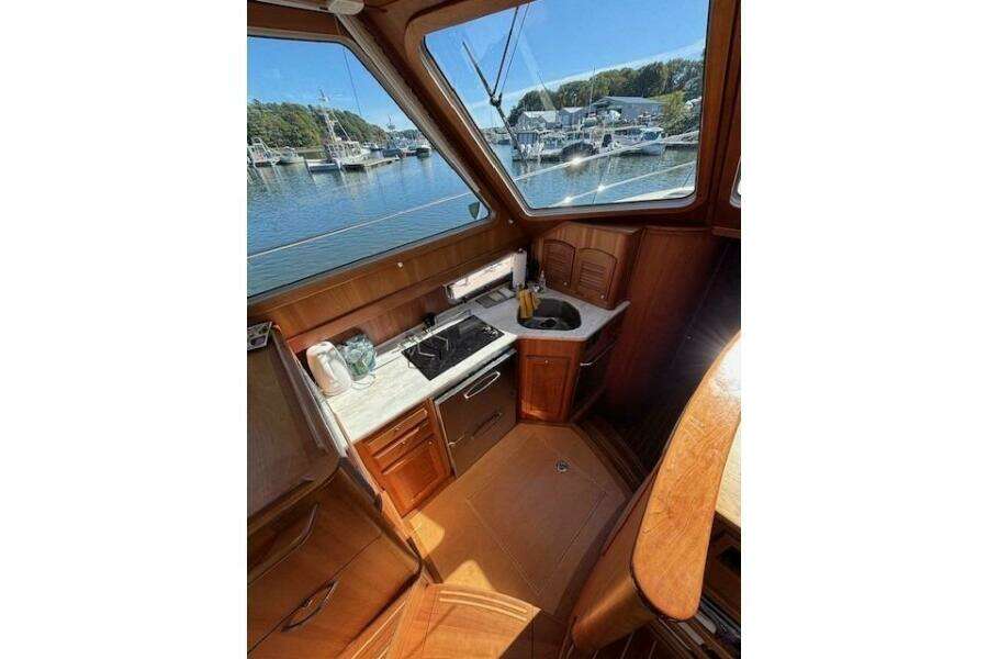 Independence 42ft Sabre Yacht For Sale