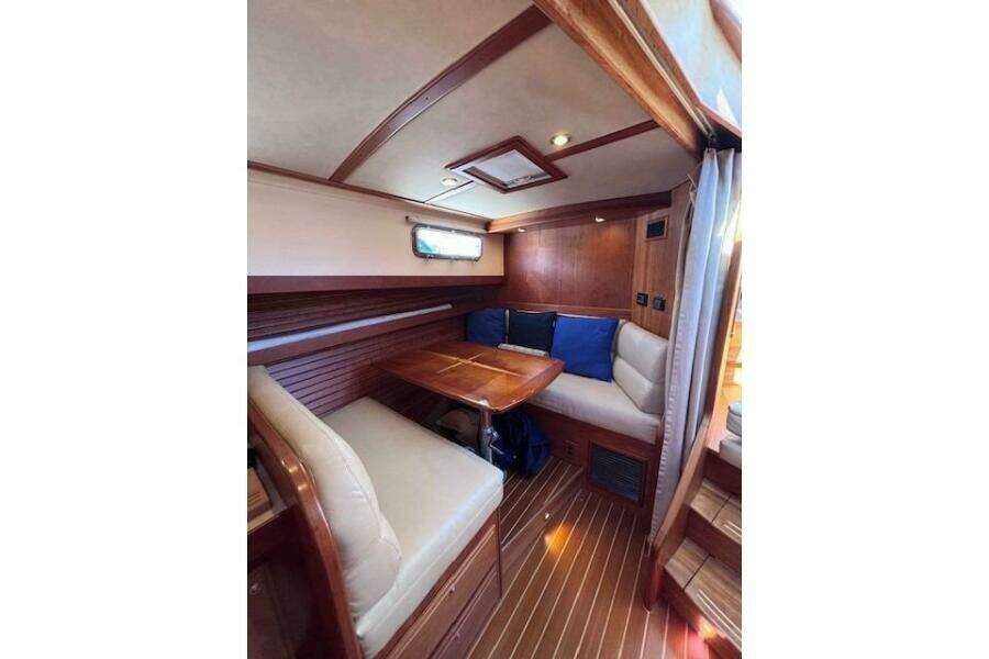 Independence 42ft Sabre Yacht For Sale