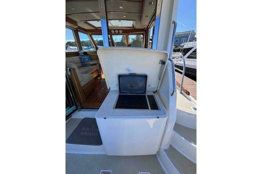 Independence 42ft Sabre Yacht For Sale