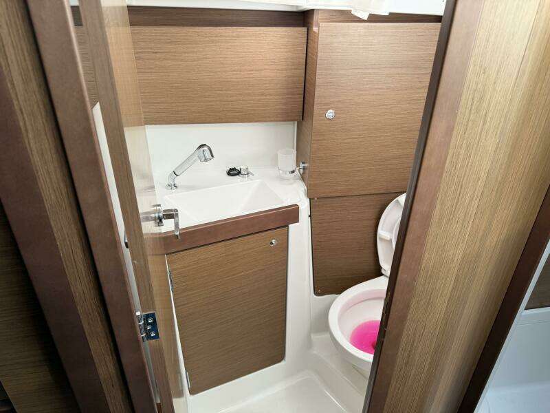 35ft Beneteau Yacht For Sale