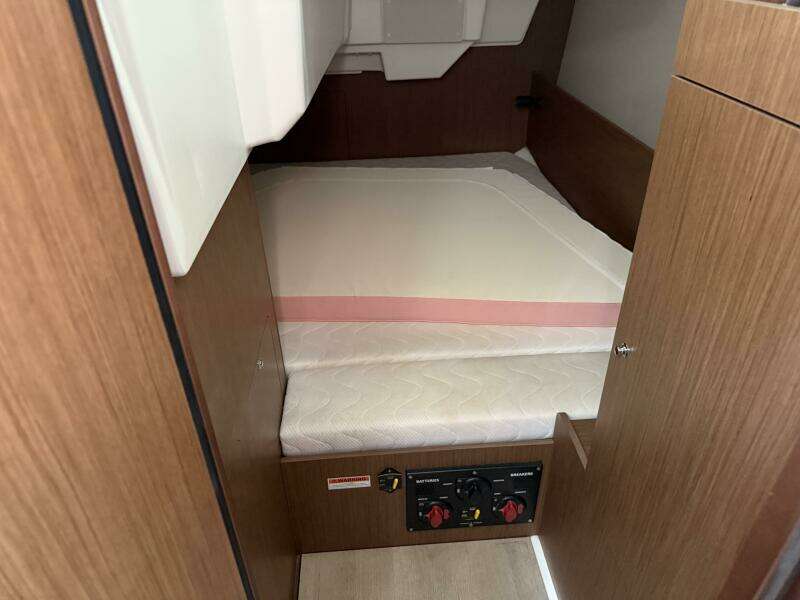 35ft Beneteau Yacht For Sale