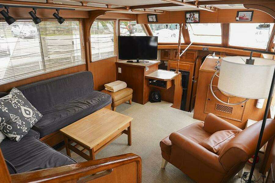 47ft Tradewinds Yacht For Sale