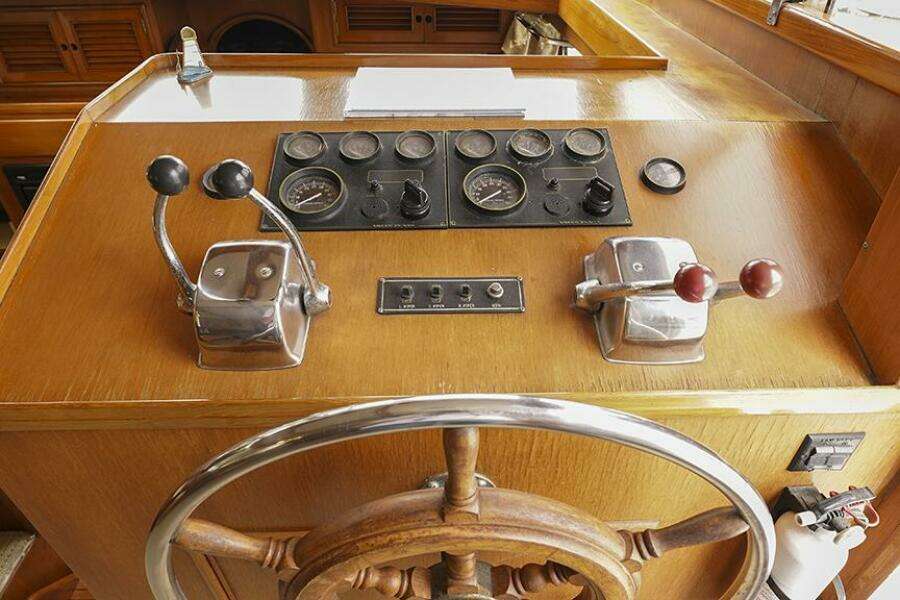 47ft Tradewinds Yacht For Sale