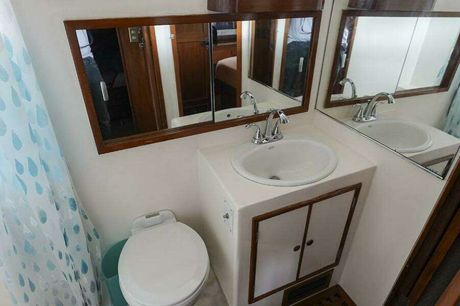 47ft Tradewinds Yacht For Sale