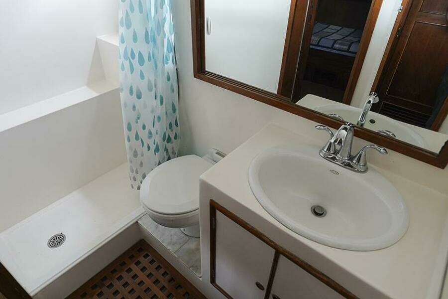 47ft Tradewinds Yacht For Sale