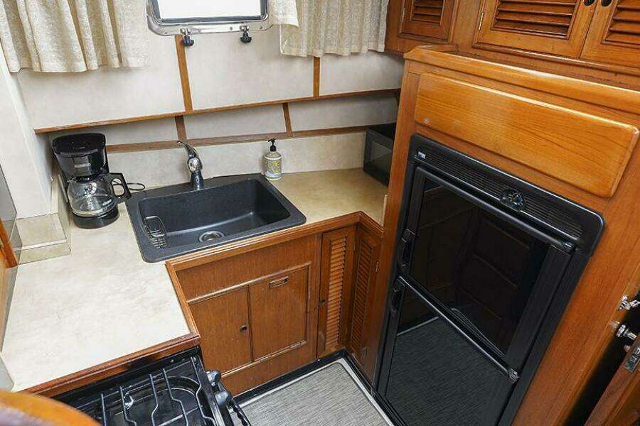 47ft Tradewinds Yacht For Sale