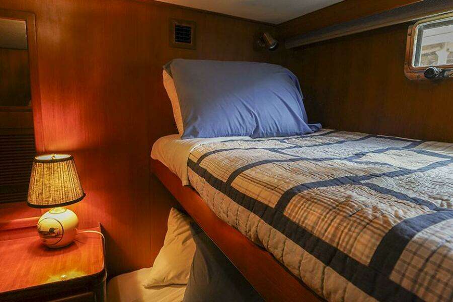 47ft Tradewinds Yacht For Sale