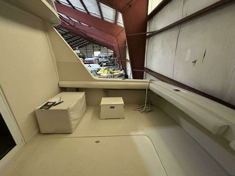 Full Coverage 37ft Silverton Yacht For Sale