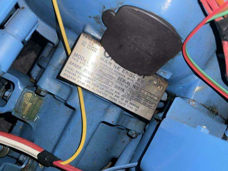 Full Coverage 37ft Silverton Yacht For Sale