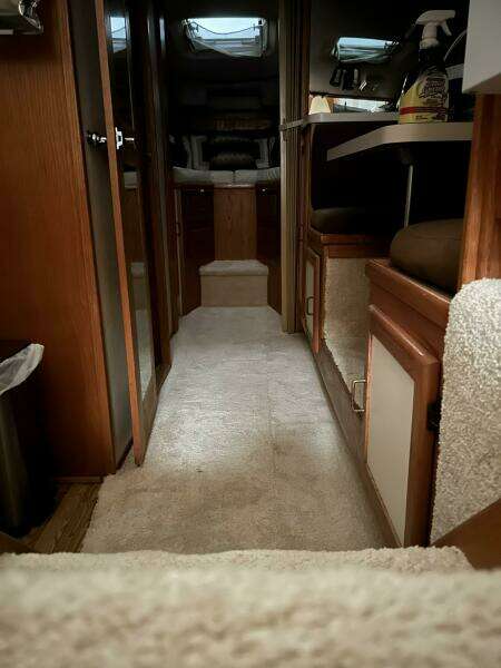 Full Coverage 37ft Silverton Yacht For Sale