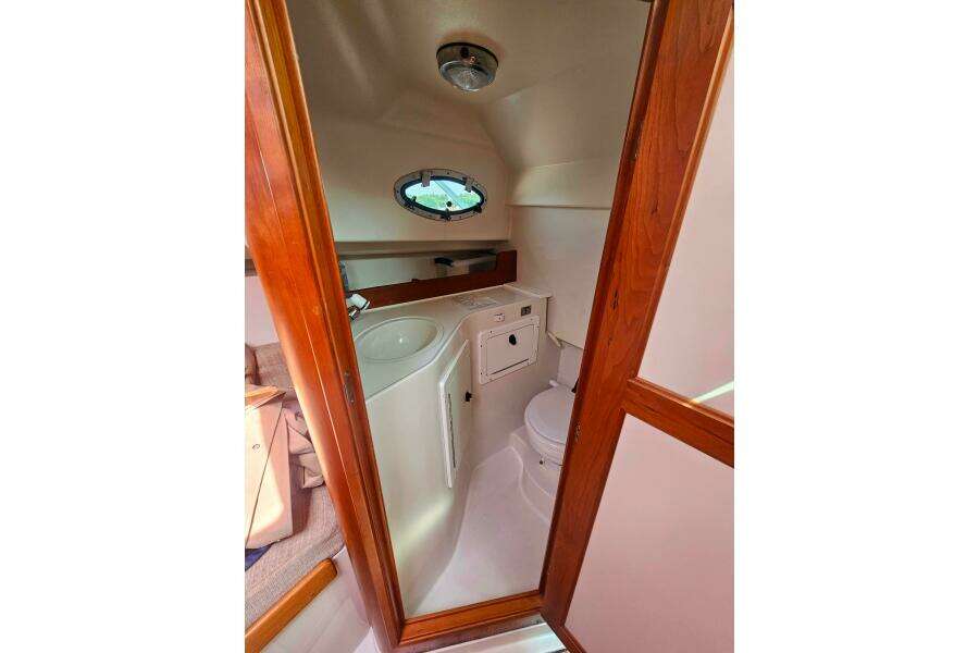 Helen Fury 26ft Back Cove Yacht For Sale