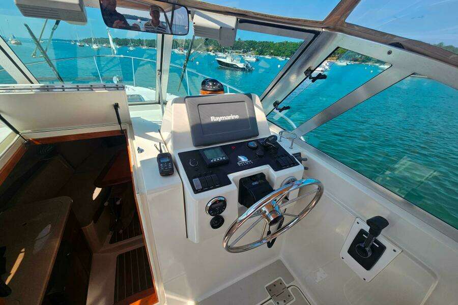 Helen Fury 26ft Back Cove Yacht For Sale