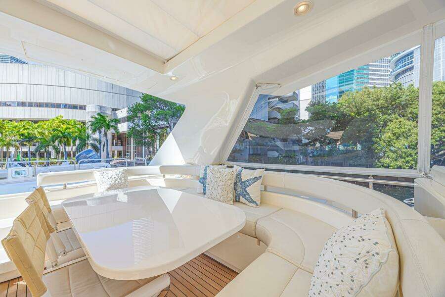 Noral 83ft Ferretti Yachts Yacht For Sale