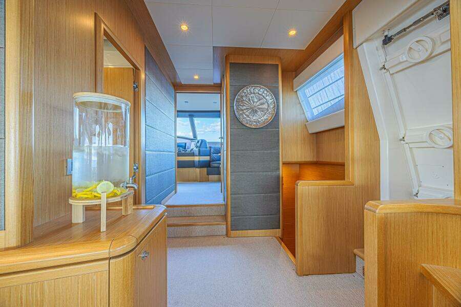 Noral 83ft Ferretti Yachts Yacht For Sale