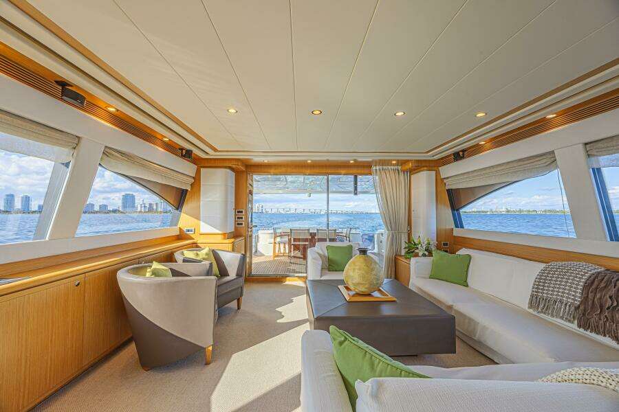 Noral 83ft Ferretti Yachts Yacht For Sale