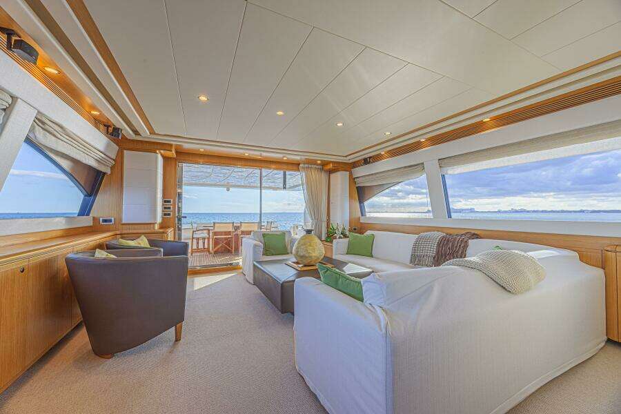 Noral 83ft Ferretti Yachts Yacht For Sale