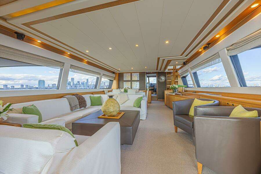 Noral 83ft Ferretti Yachts Yacht For Sale