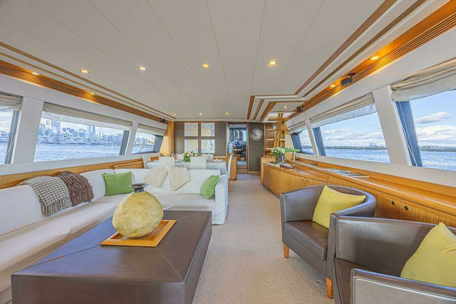 Noral 83ft Ferretti Yachts Yacht For Sale