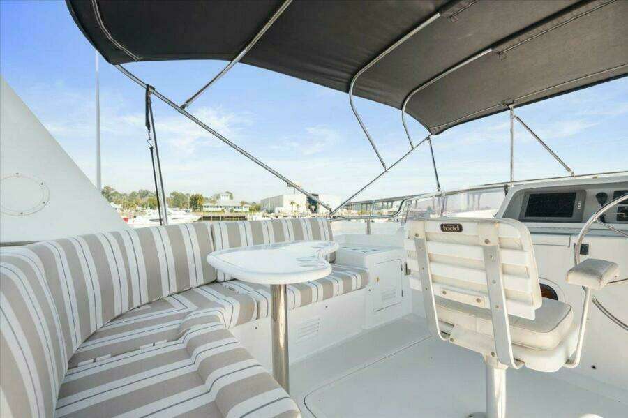 Flybridge Seating Area